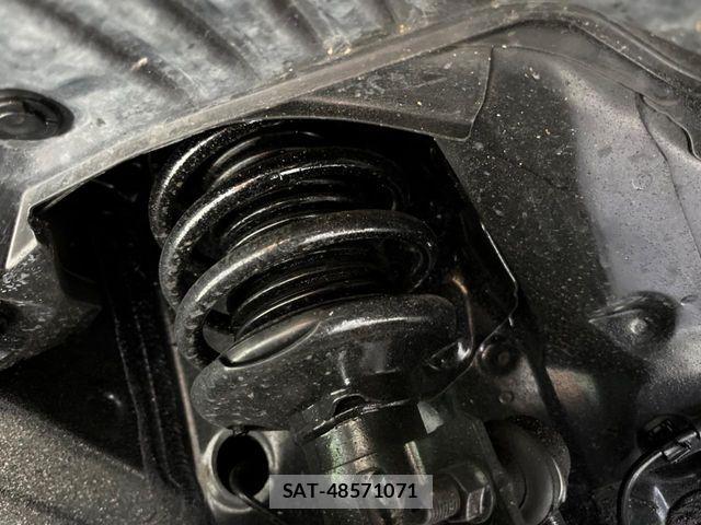 Suzuki SPACIA 2018-09 8075647-19