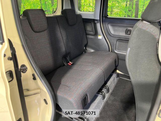 Suzuki SPACIA 2018-09 8075647-8