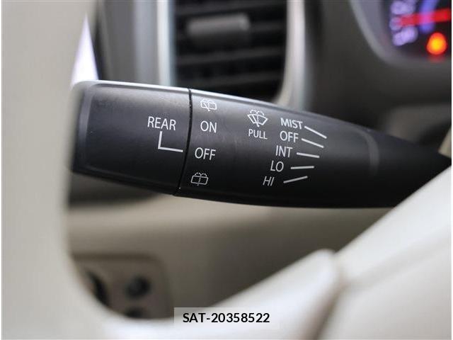 Suzuki SPACIA 2013-04 8101952-23