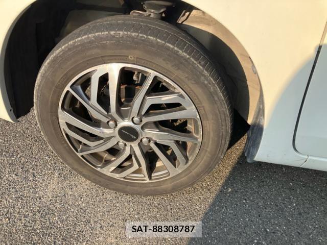 Suzuki SPACIA 2015-11 8101954-9