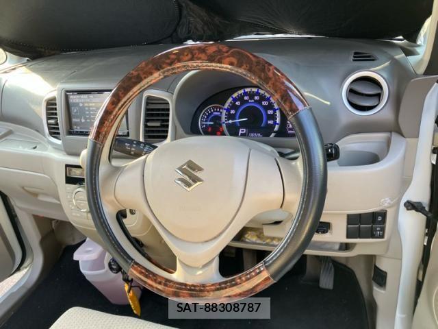 Suzuki SPACIA 2015-11 8101954-15