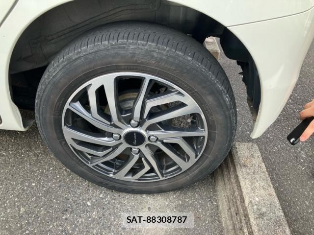 Suzuki SPACIA 2015-11 8101954-8