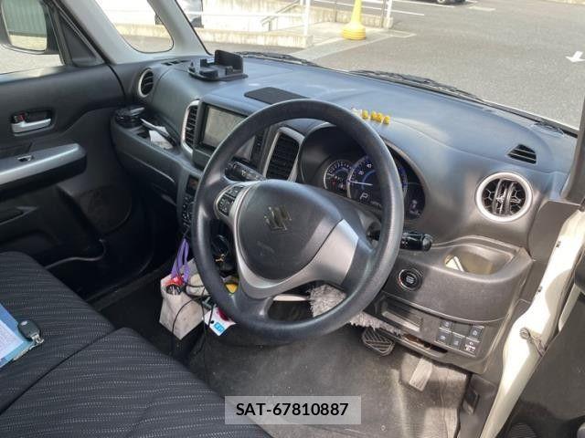 Suzuki SPACIA 2017-02 8132447-1