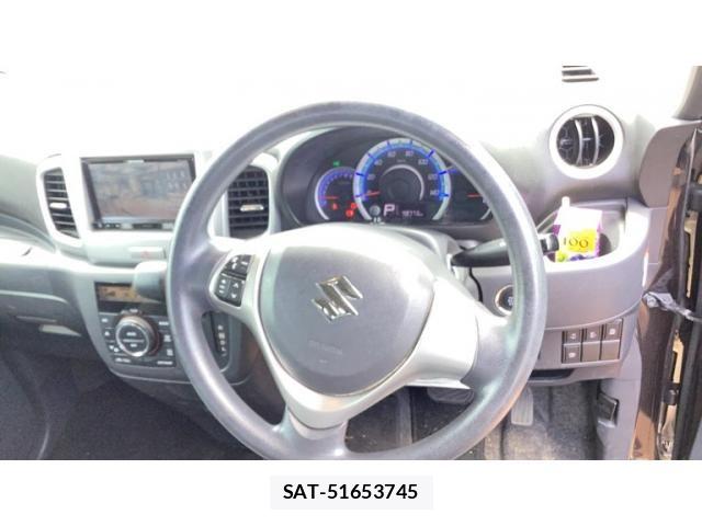 Suzuki SPACIA 2014-11 8132449-19