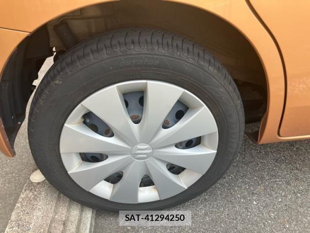 Suzuki SPACIA 2013-10 8146734-6