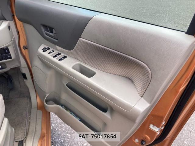 Suzuki SPACIA 2013-12 8146735-11