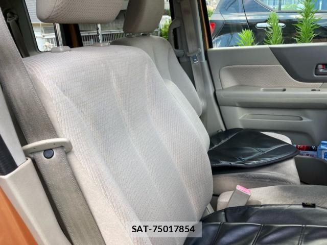Suzuki SPACIA 2013-12 8146735-13