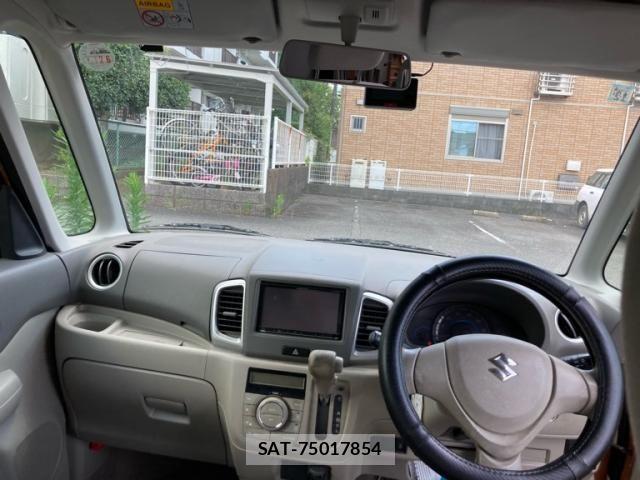 Suzuki SPACIA 2013-12 8146735-16