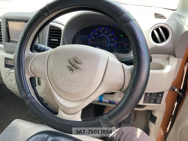 Suzuki SPACIA 2013-12 8146735-22