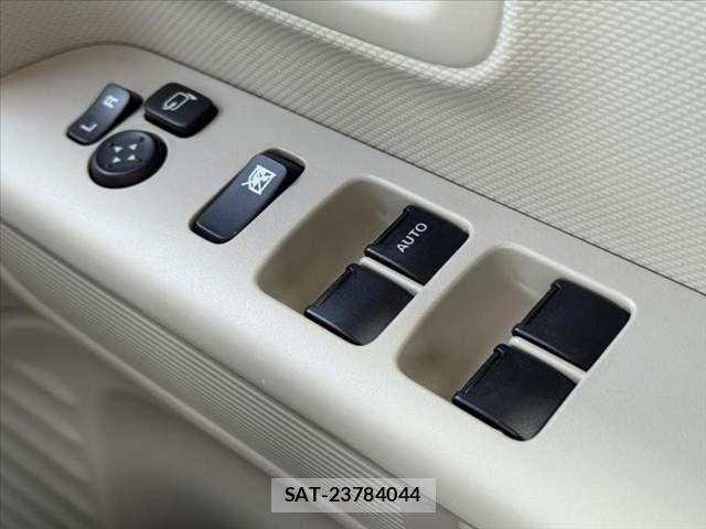 Suzuki SPACIA 2020-08 8146729-28