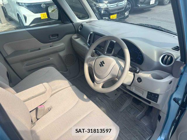 Suzuki SPACIA 2013-09 8210311-13