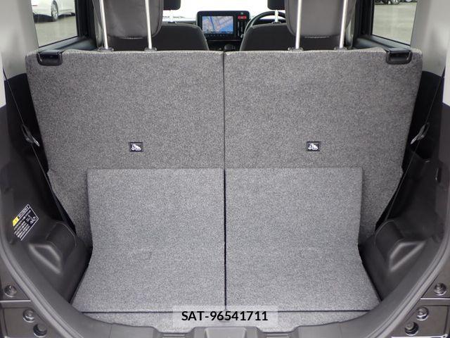 Suzuki SPACIA 2024-04 8210282-22