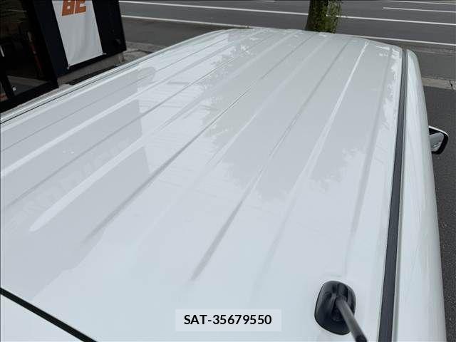 Suzuki SPACIA 2021-12 8210308-18