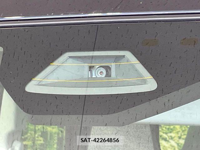 Suzuki SPACIA 2025-12 8210284-2
