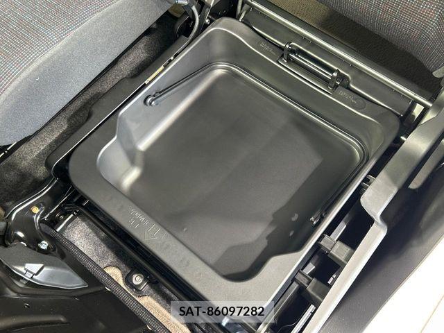 Suzuki SPACIA 2018-07 8210293-6