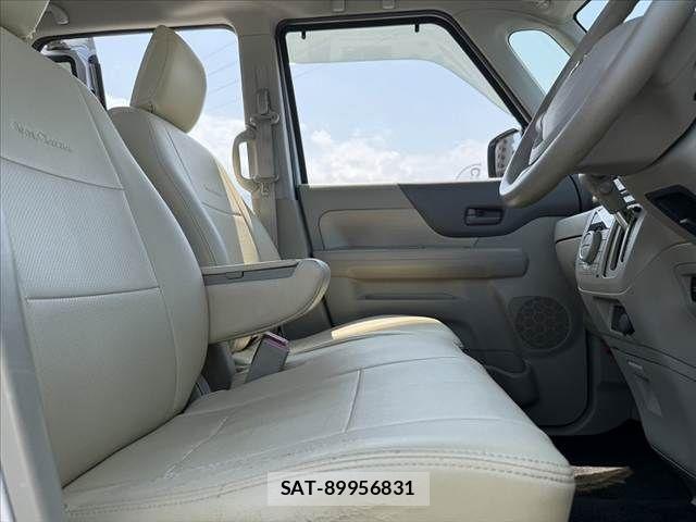 Suzuki SPACIA 2014-12 8210312-15