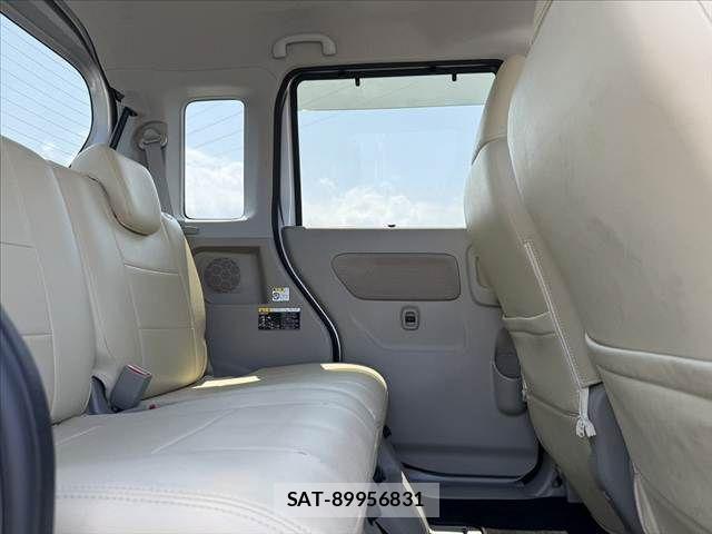 Suzuki SPACIA 2014-12 8210312-17