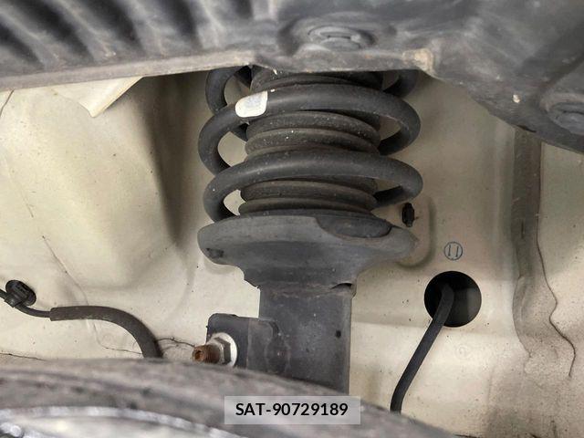Suzuki SPACIA 2018-03 8210306-19
