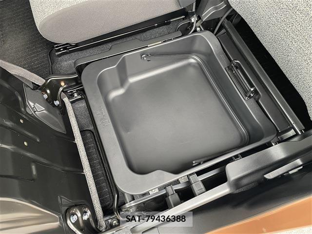 Suzuki SPACIA 2024-06 8210297-26