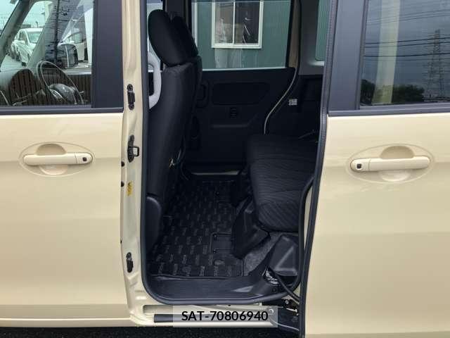 Suzuki SPACIA 2017-06 8210309-26
