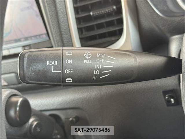 Suzuki SPACIA 2016-02 8231821-23
