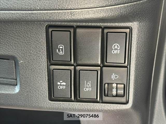 Suzuki SPACIA 2016-02 8231821-27
