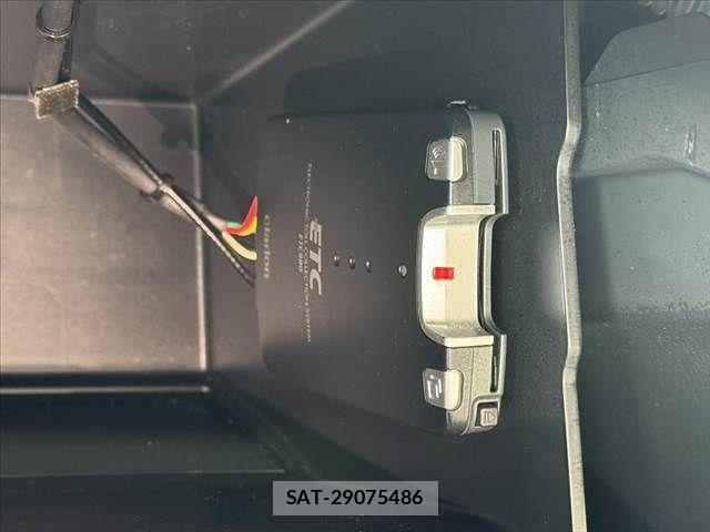 Suzuki SPACIA 2016-02 8231821-29