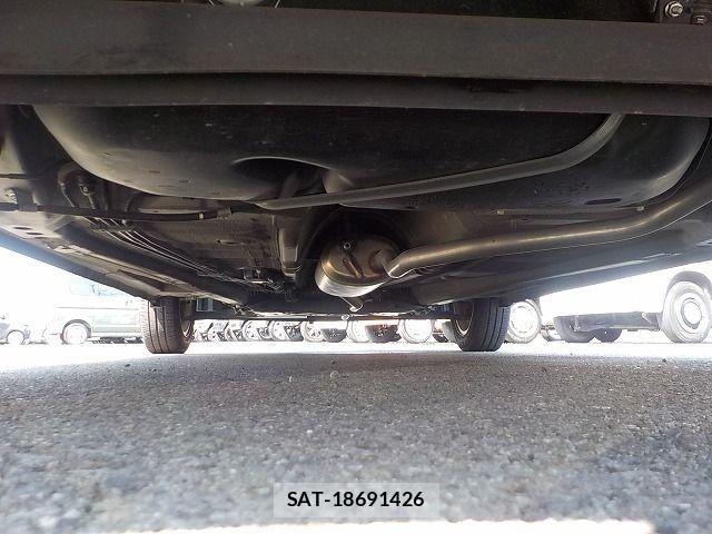 Suzuki SPACIA 2019-08 8231819-19