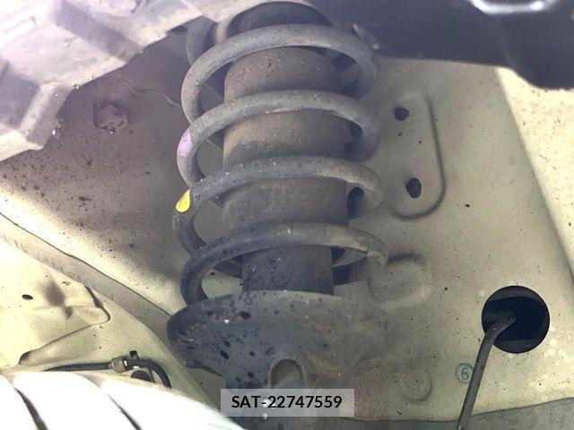 Suzuki SPACIA 2015-12 8246725-19