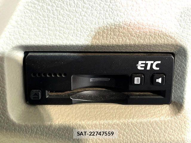 Suzuki SPACIA 2015-12 8246725-6