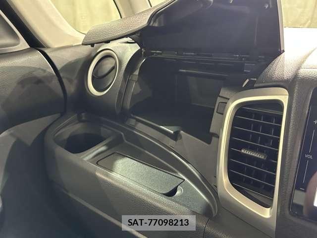 Suzuki SPACIA 2016-01 8246726-22