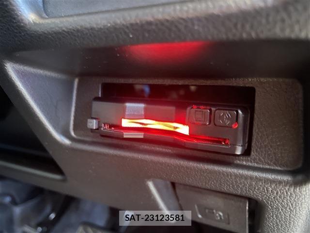 Suzuki SPACIA 2024-06 8317160-18