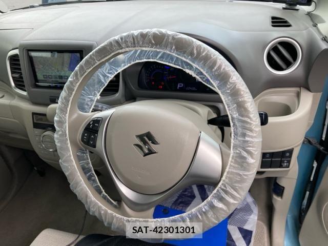 Suzuki SPACIA 2014-03 8317187-17