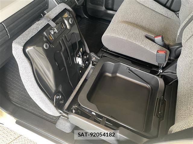 Suzuki SPACIA 2024-06 8317157-23
