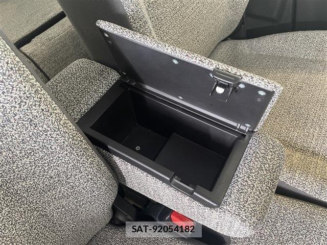 Suzuki SPACIA 2024-06 8317157-25