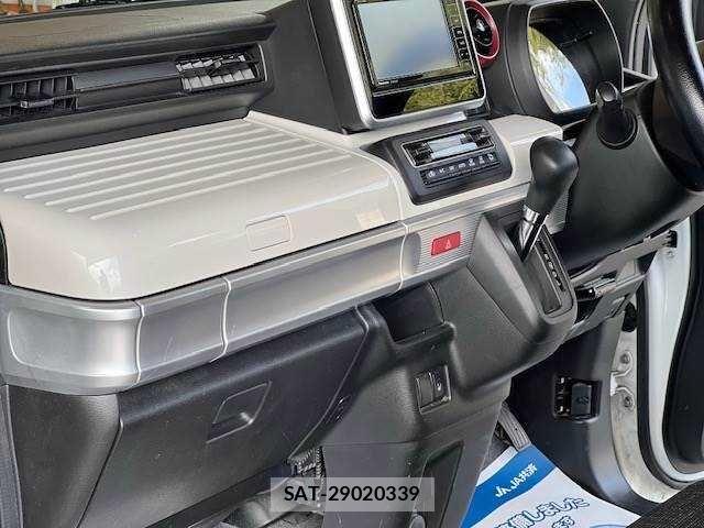 Suzuki SPACIA 2019-07 8317170-6