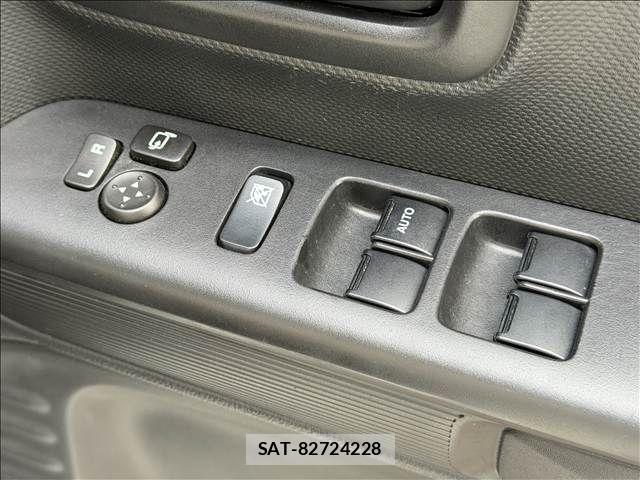 Suzuki SPACIA 2019-09 8337936-28