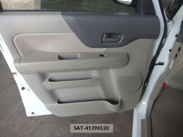 Suzuki SPACIA 2013-11 8337945-15