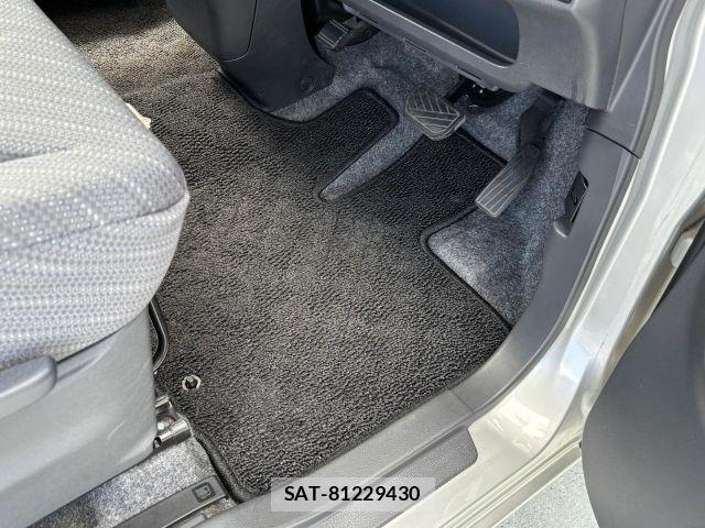 Suzuki SPACIA 2015-09 8355625-6