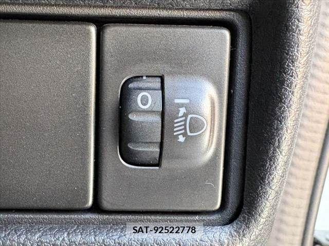 Suzuki SPACIA 2021-06 8368824-23
