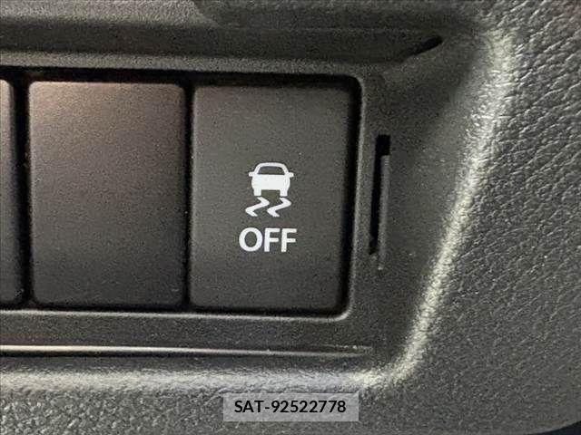 Suzuki SPACIA 2021-06 8368824-28
