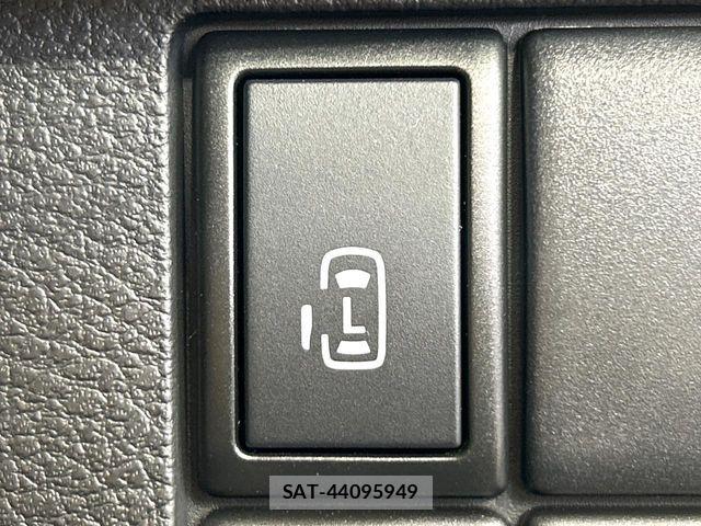 Suzuki SPACIA 2017-08 8368837-5