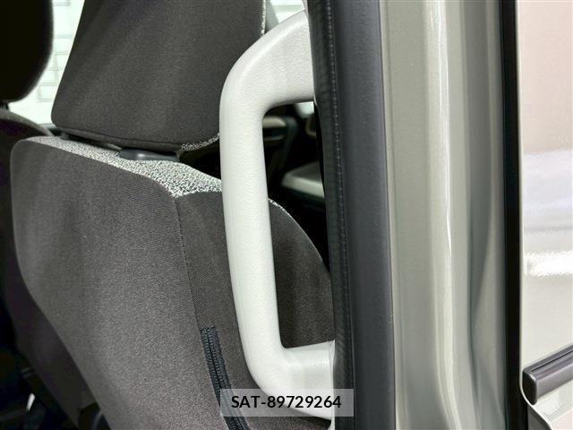 Suzuki SPACIA 2025-09 8368787-14