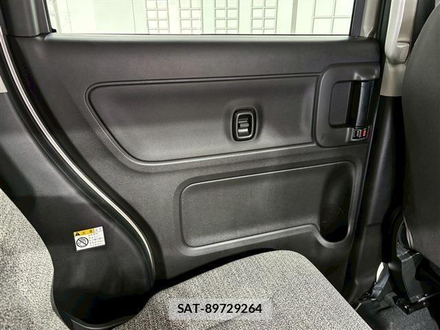 Suzuki SPACIA 2025-09 8368787-16
