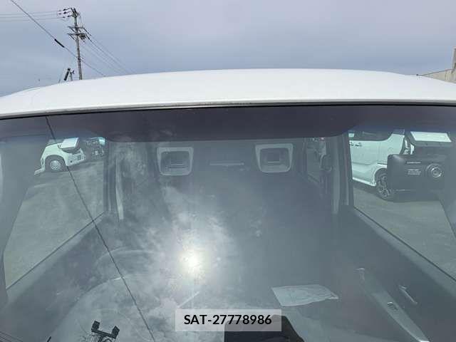 Suzuki SPACIA 2017-07 8368835-12
