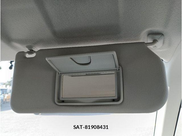 Suzuki SPACIA 2017-10 8368848-26