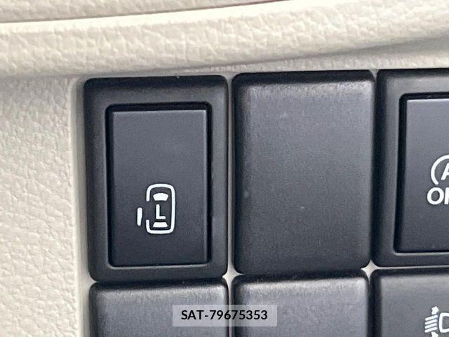 Suzuki SPACIA 2013-09 8368851-3