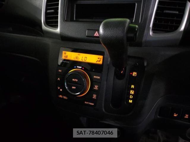 Suzuki SPACIA 2015-09 8368840-17