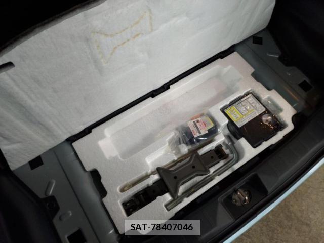 Suzuki SPACIA 2015-09 8368840-29