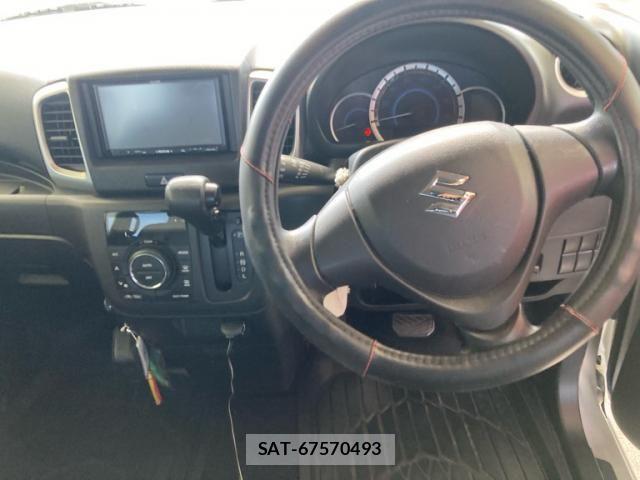 Suzuki SPACIA 2017-01 8372215-13
